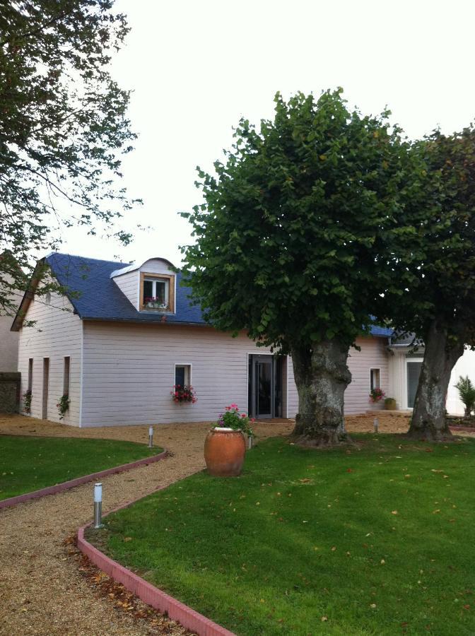 Le Petit Manoir Panzió Farceaux Kültér fotó